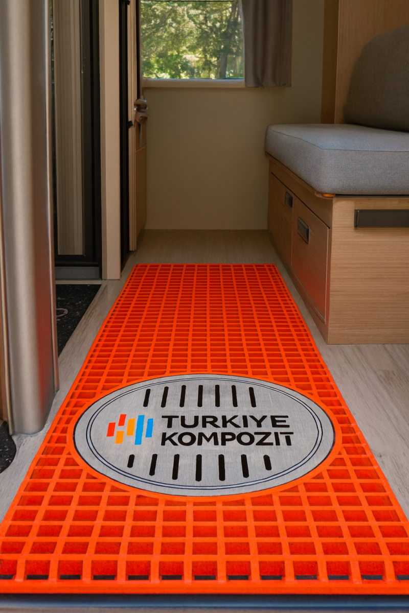 38×38×30 mm CTP kompozit ızgara; kaymaz, paslanmaz ve elektrik iletmez yapısıyla endüstriyel zeminler için idealdir.